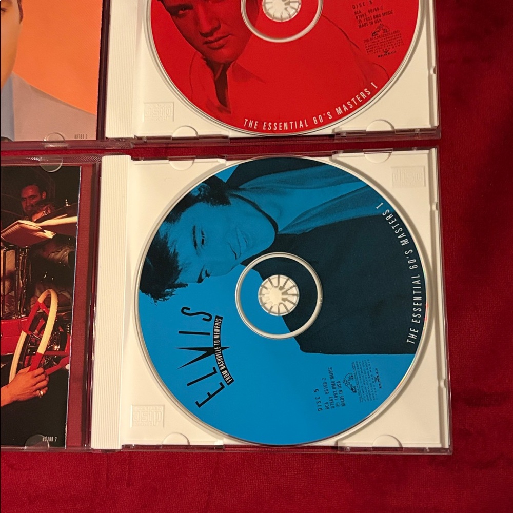 EUC-Like New:Elvis Presley Boxed Set of 5 Music CDs: The Essential 60’s Masters - Picture 13 of 17
